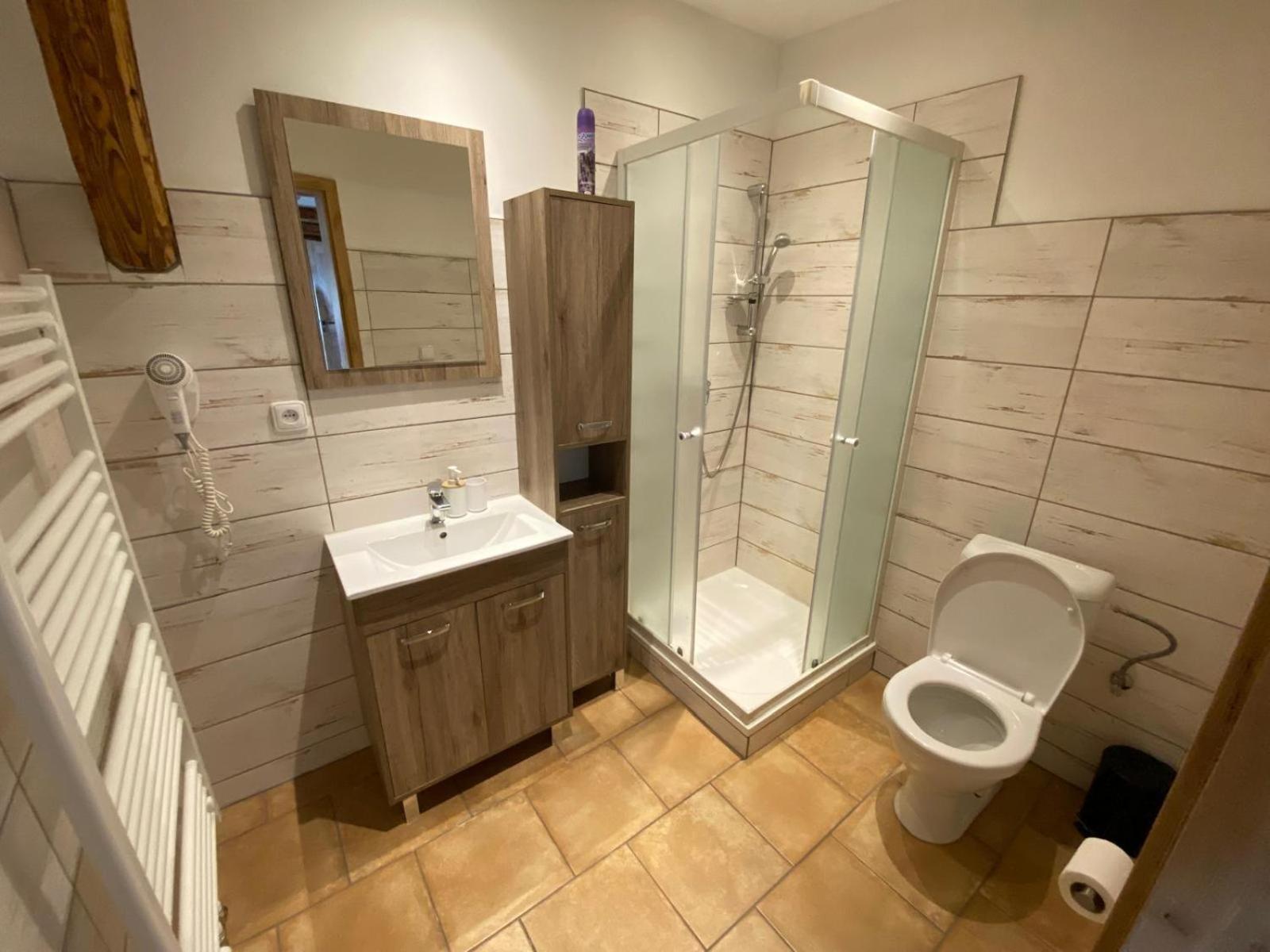 Apartman Na Statku Červený Kostelec Екстериор снимка